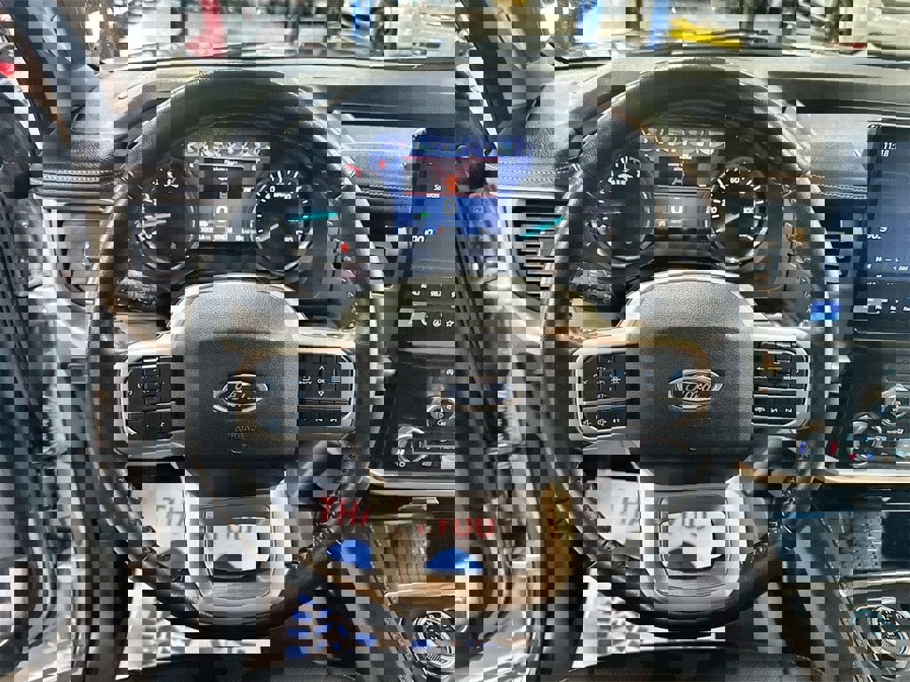 Used 2024 Ford Expedition Max XLT image 17