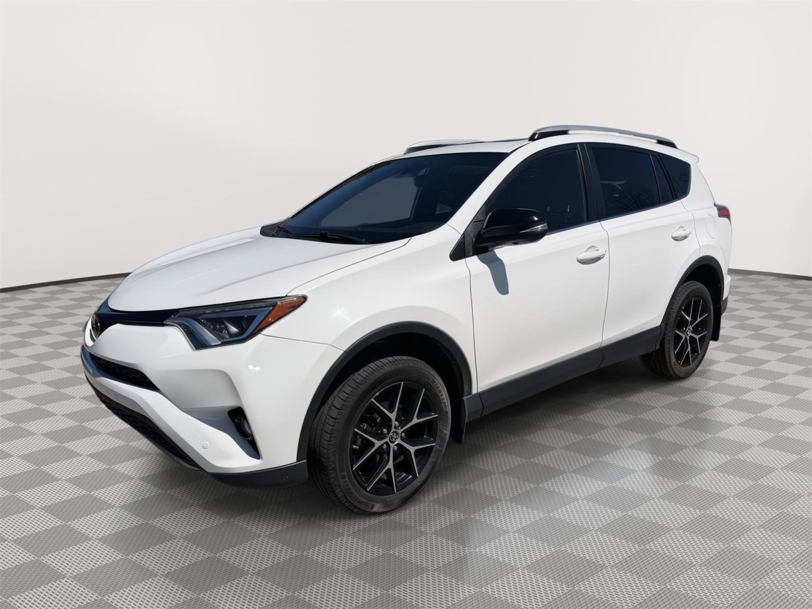 Used 2017 Toyota RAV4 SE w/ Advanced Technology Package AWD/4WD image 3