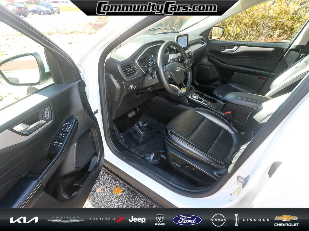 Used 2022 Ford Escape SEL image 11