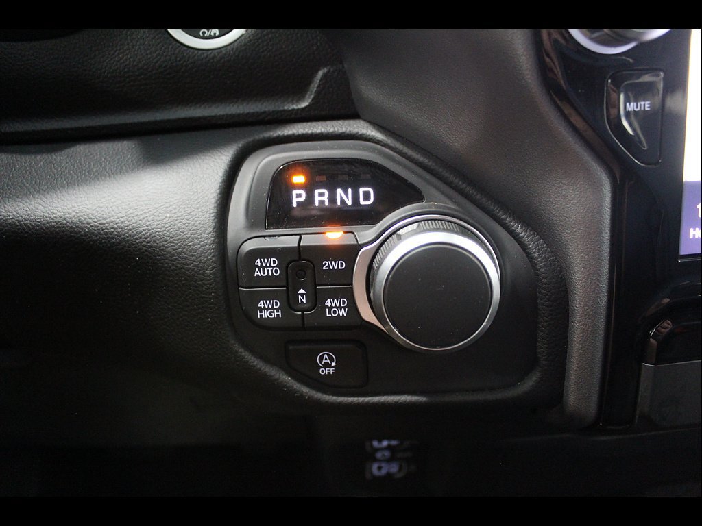 Used 2025 RAM 1500 Big Horn AWD/4WD image 30