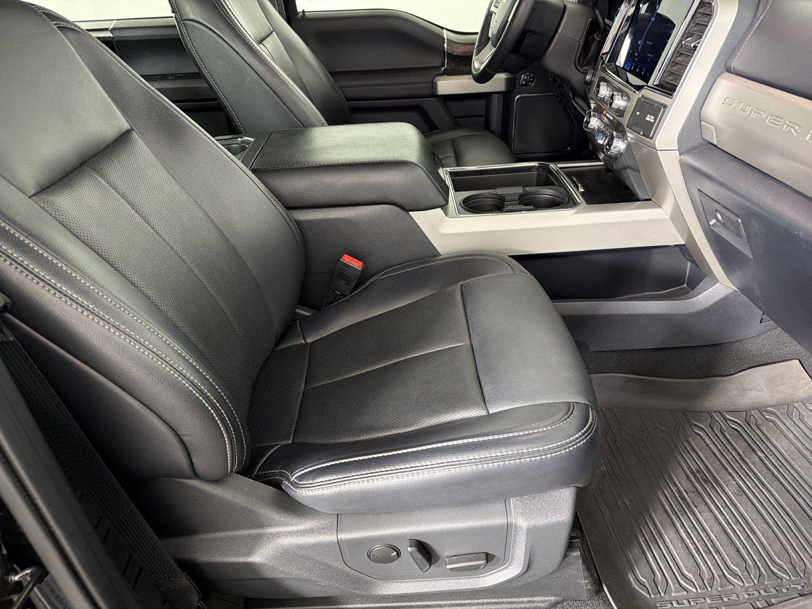 Used 2022 Ford F250 Lariat w/ Black Appearance Package AWD/4WD image 11
