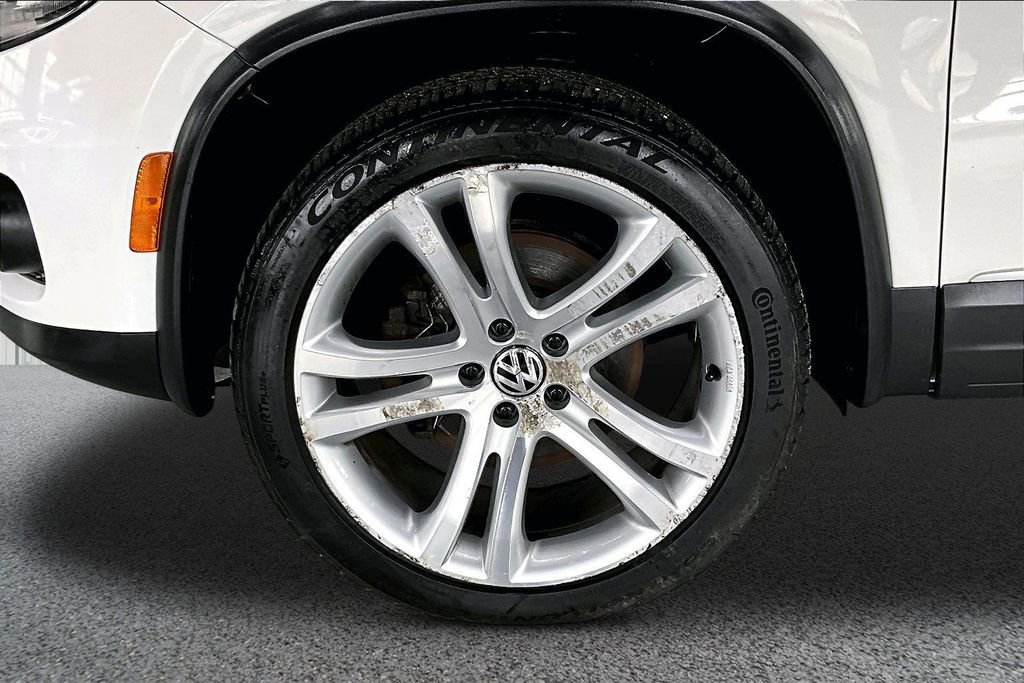 Used 2013 Volkswagen Tiguan SEL image 32
