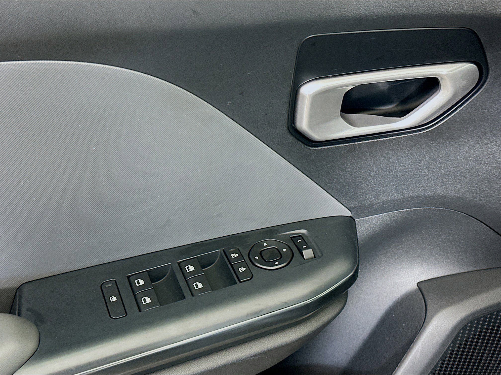 Used 2025 Kia K4 LXS image 15