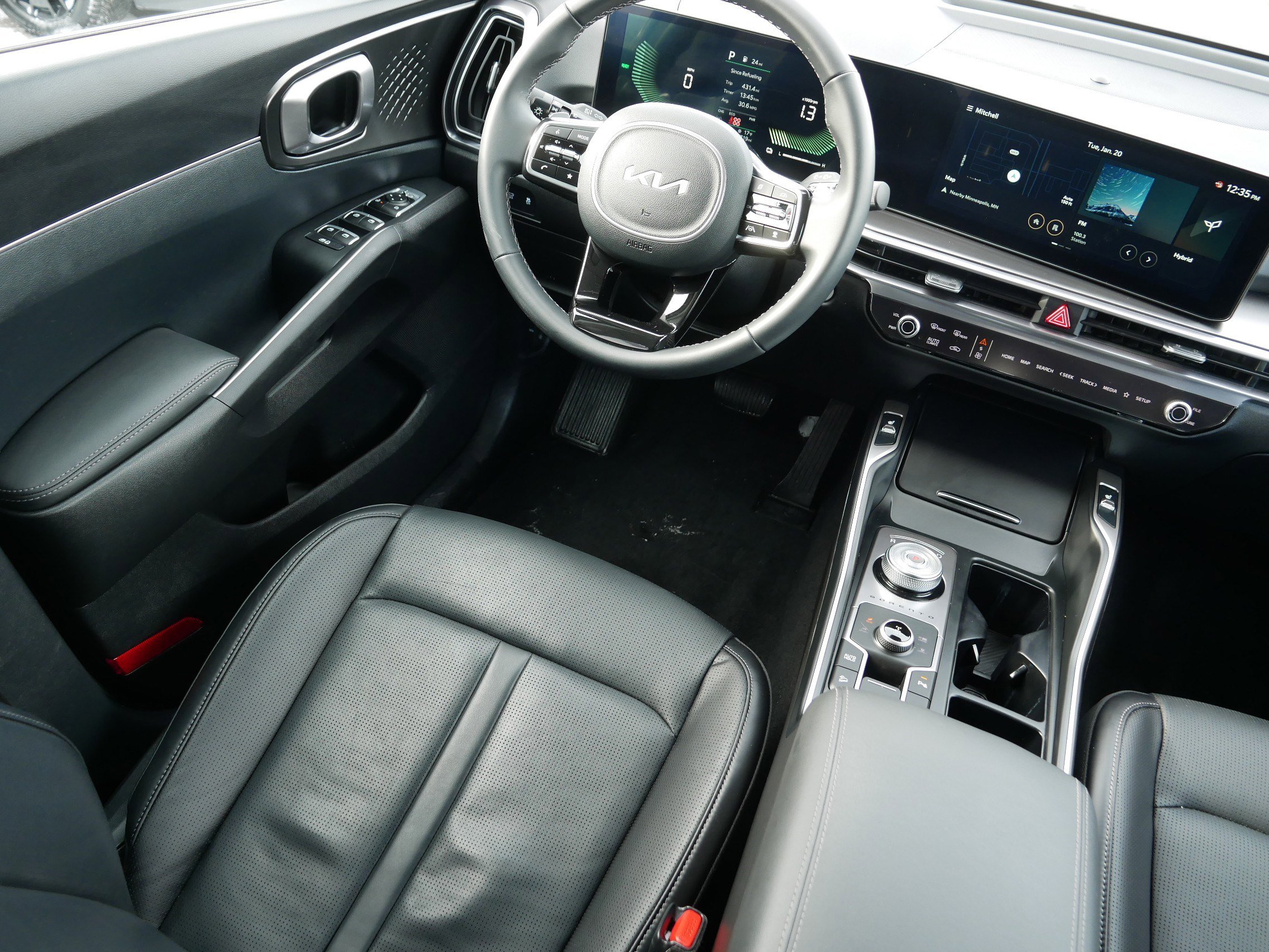 Certified 2025 Kia Sorento EX image 9