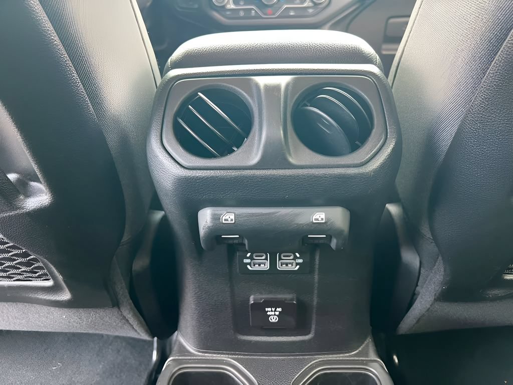 Used 2026 Jeep Gladiator Rubicon AWD/4WD image 18
