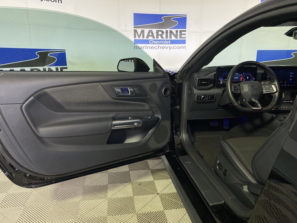 Used 2025 Ford Mustang GT RWD image 26