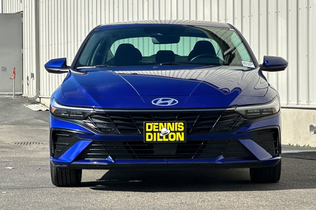 Used 2024 Hyundai Elantra SEL w/ Convenience Package image 9