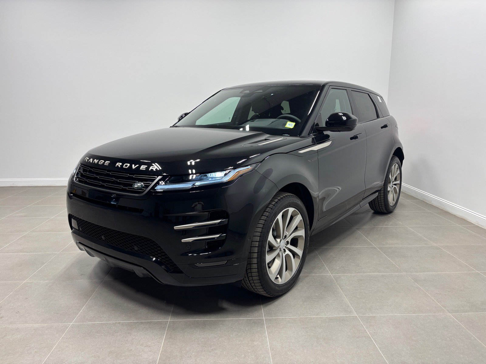 New 2026 Land Rover Range Rover Evoque Hoxton AWD/4WD image 1