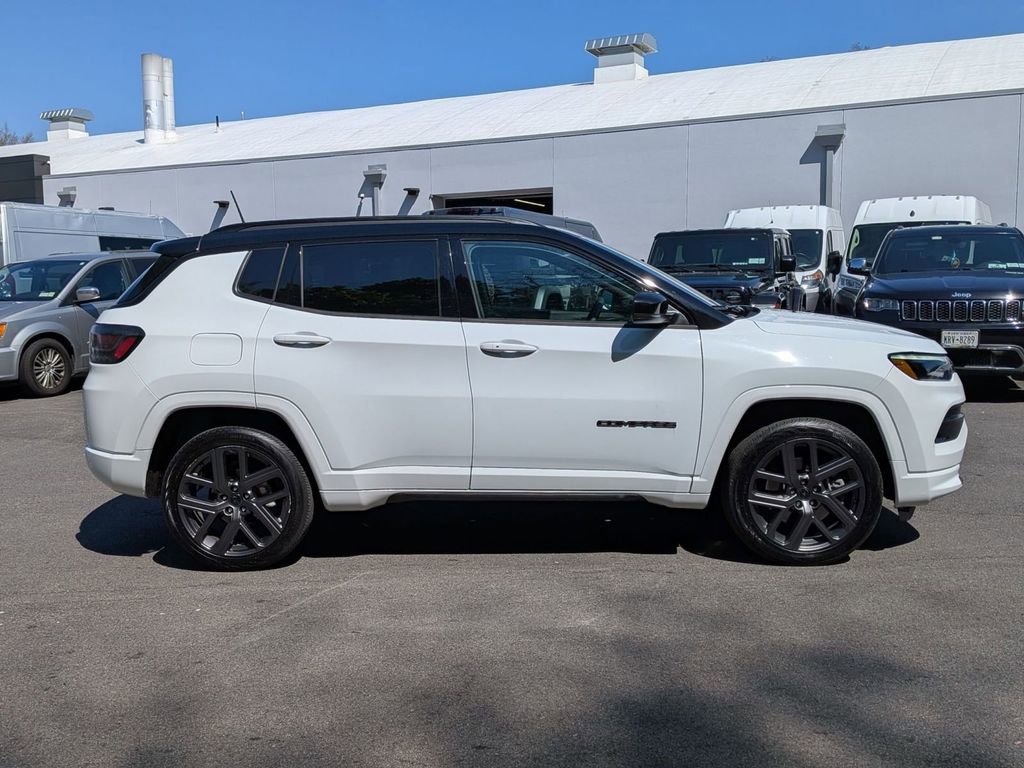 Used 2025 Jeep Compass Limited w/ High Altitude Package AWD/4WD image 2