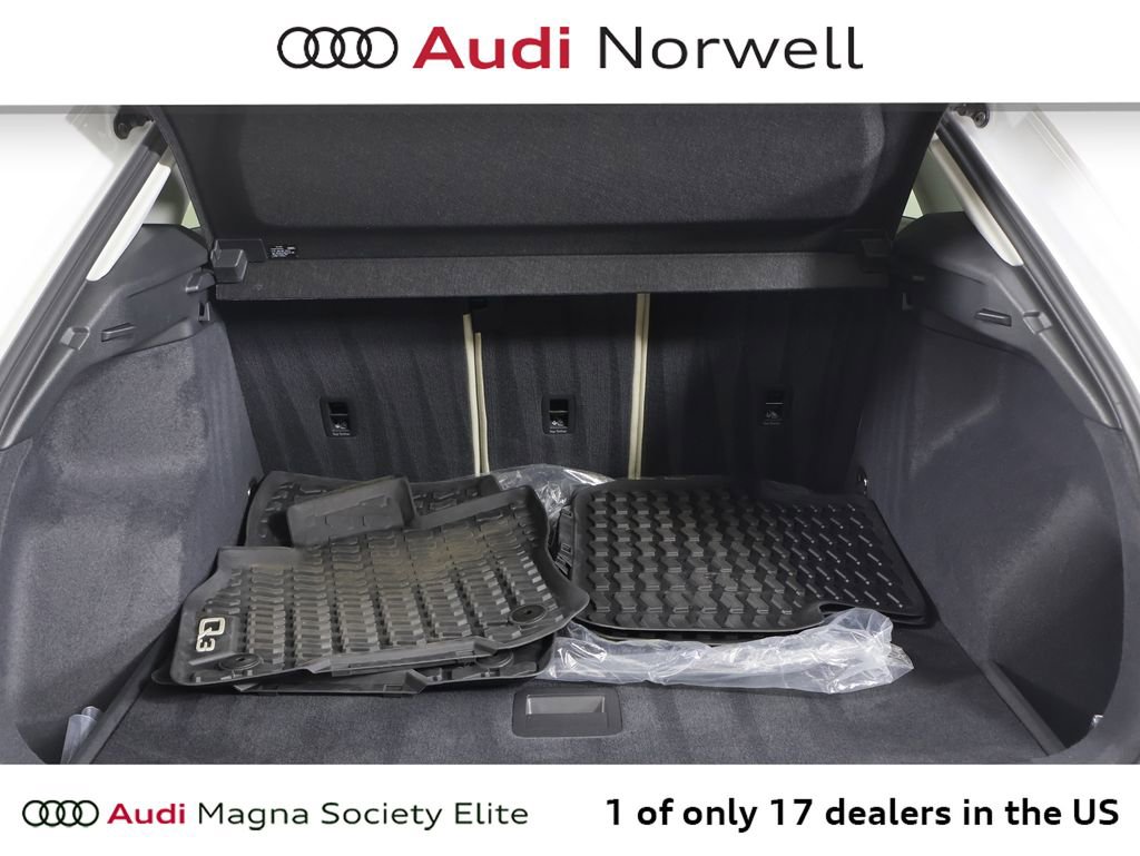 Used 2025 Audi Q3 2.0T Premium w/ Convenience Package image 16