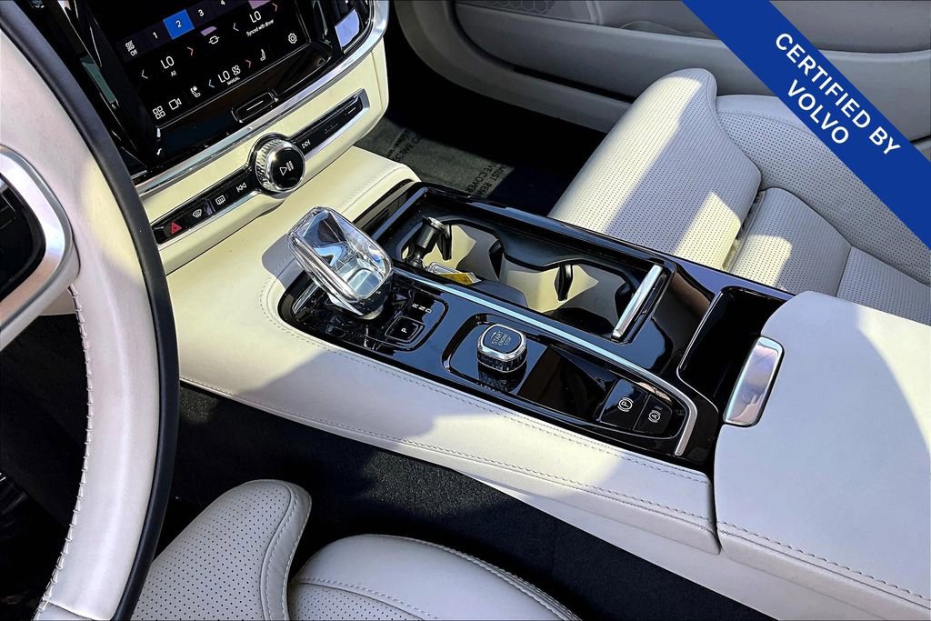 Certified 2024 Volvo S90 T8 Ultimate w/ Lounge Package image 18