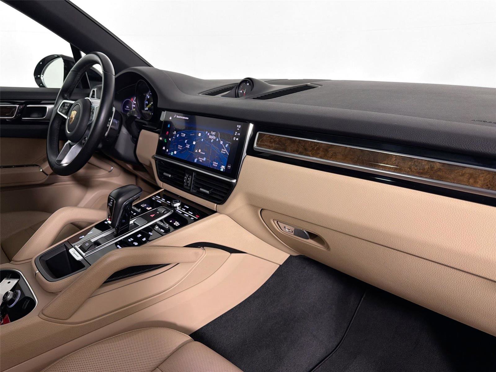 Certified 2022 Porsche Cayenne Platinum Edition AWD/4WD image 29