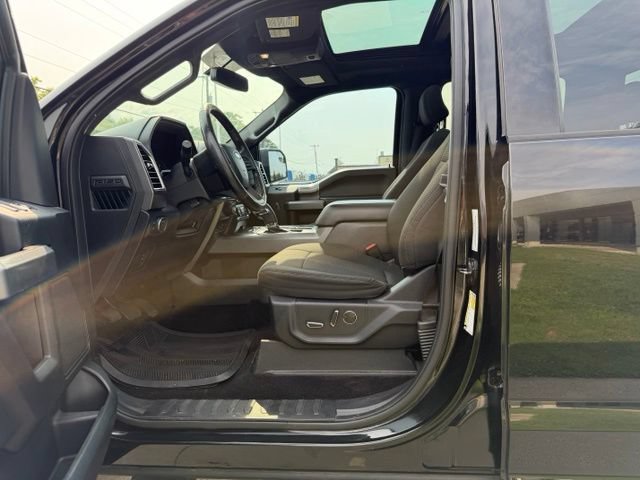 Used 2016 Ford F150 XLT w/ Equipment Group 302A Luxury AWD/4WD image 17