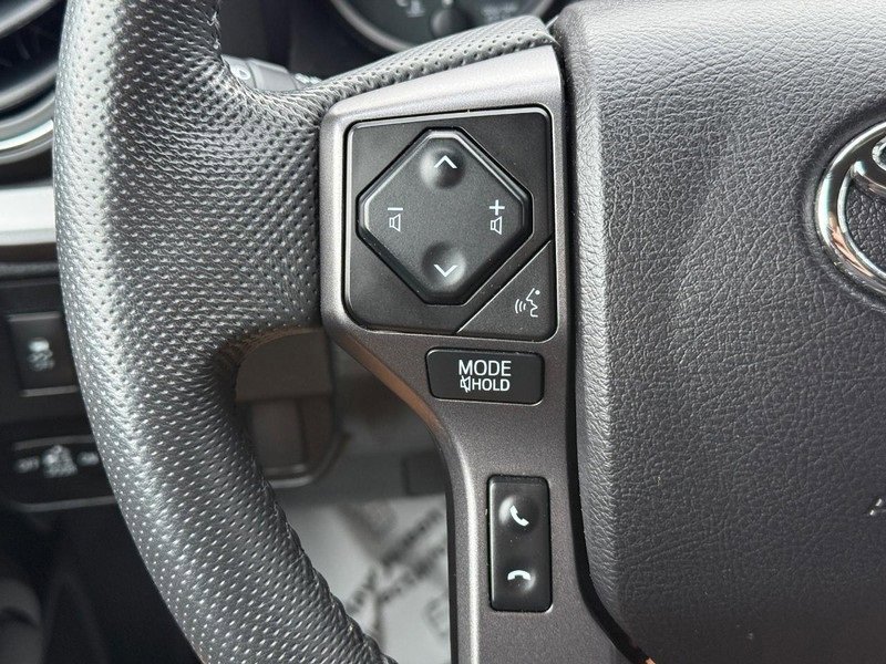 Used 2022 Toyota Tacoma TRD Off-Road image 20