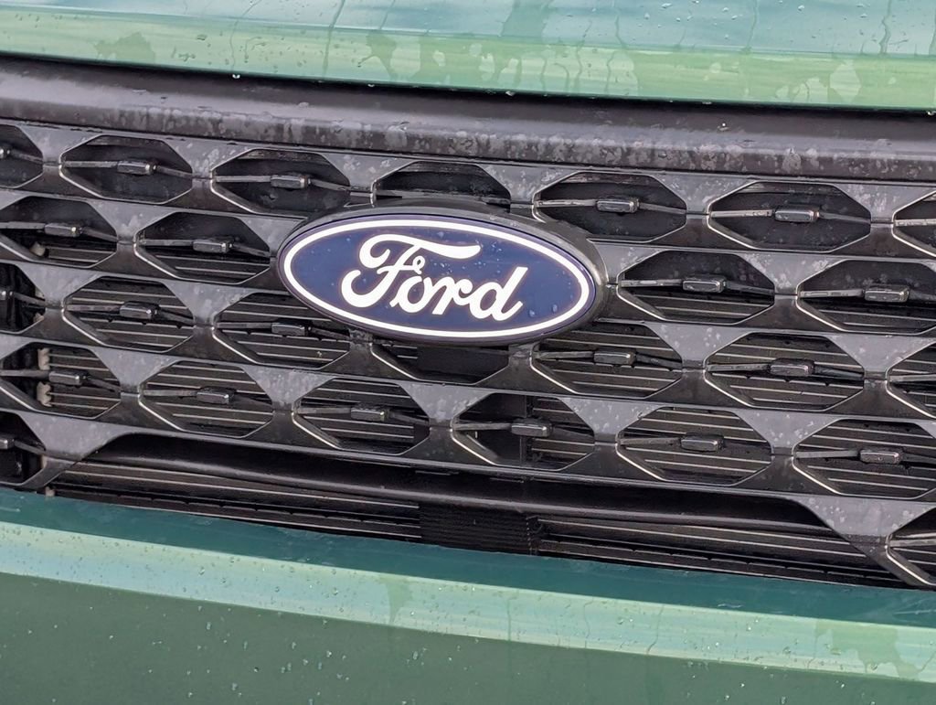 Used 2025 Ford Maverick XLT w/ XLT Luxury Package image 12