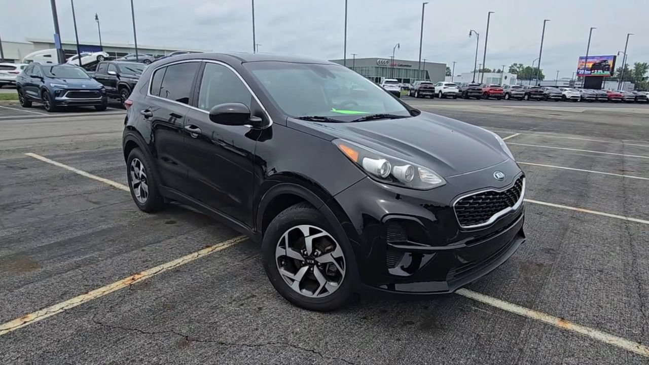 Used 2020 Kia Sportage LX FWD image 2
