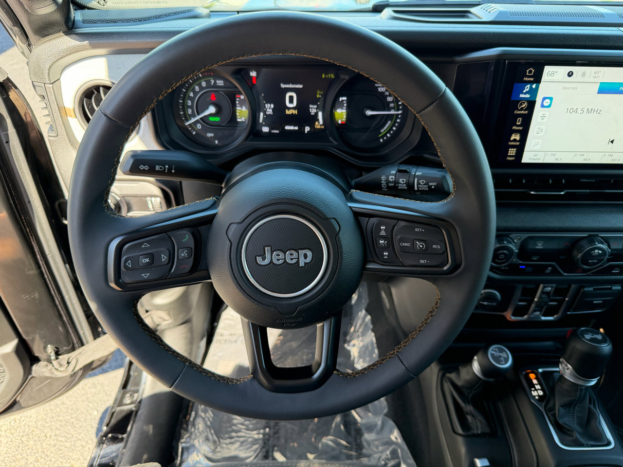 Used 2024 Jeep Wrangler Unlimited image 24