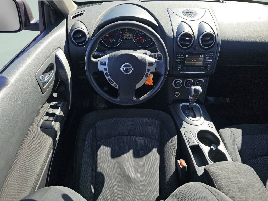 Used 2013 Nissan Rogue S w/ Special Edition Pkg AWD/4WD image 4