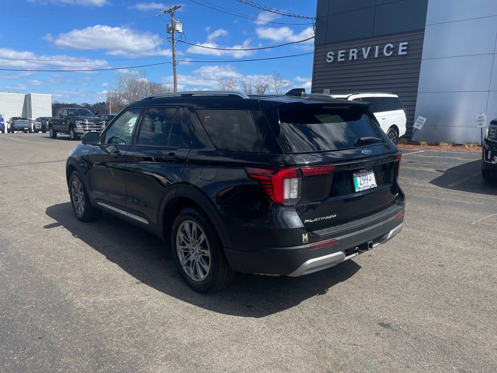 Used 2025 Ford Explorer Platinum AWD/4WD image 4