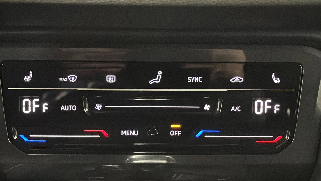 Used 2022 Volkswagen Tiguan SE R-Line image 18