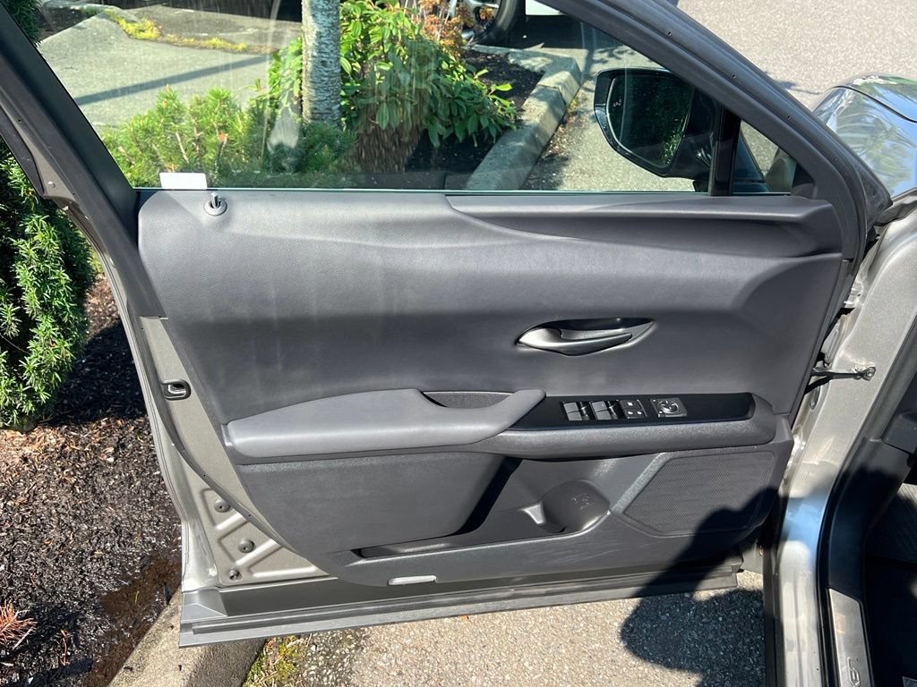 Used 2021 Lexus UX 250h F Sport w/ Accessory Package (Z1) AWD/4WD image 11
