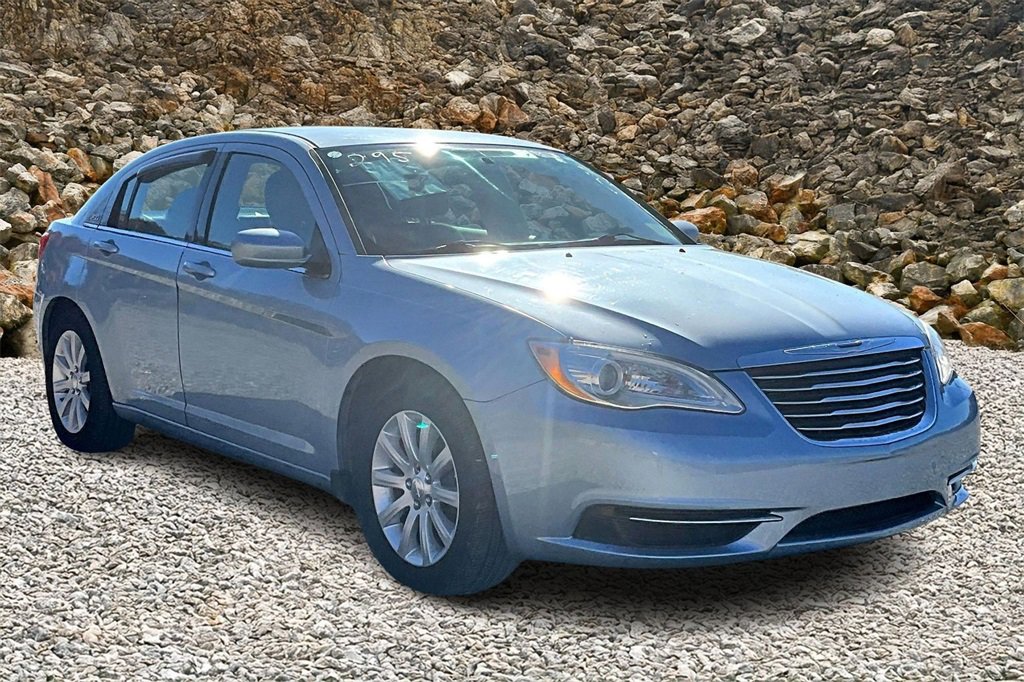 Used 2014 Chrysler 200 Touring image 8