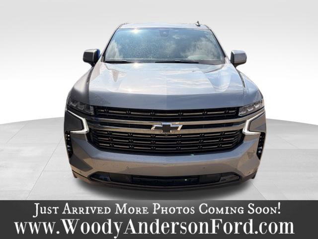 Used 2022 Chevrolet Tahoe RST w/ Luxury Package RWD image 3