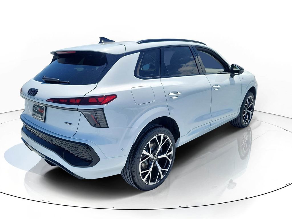 New 2026 Audi Q3 quattro 2.0T AWD/4WD image 4