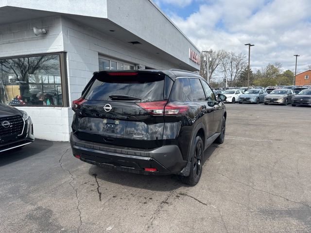 Used 2023 Nissan Rogue SV w/ SV Premium B Package AWD/4WD image 2
