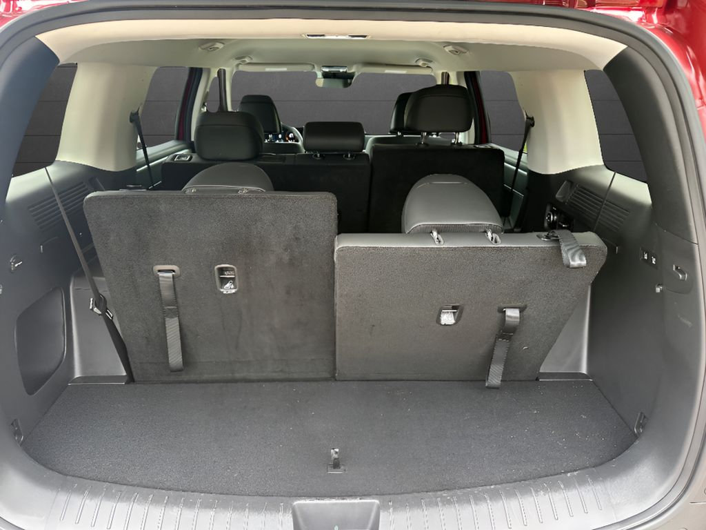 Used 2026 Hyundai Santa Fe SEL FWD image 10