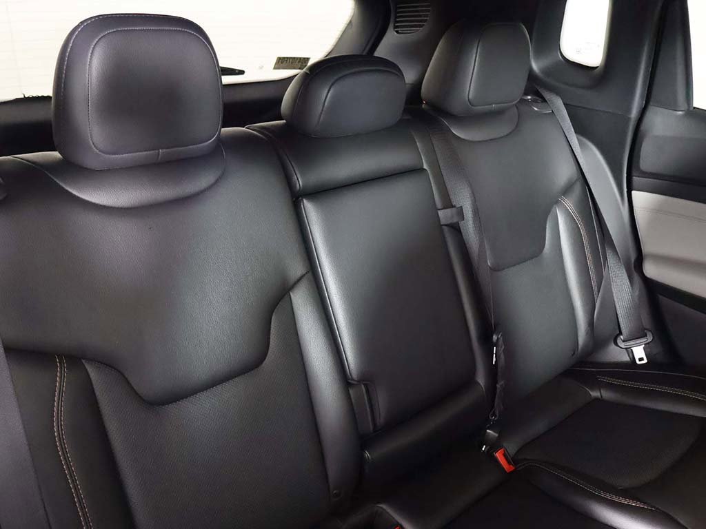 Used 2023 Jeep Compass Limited image 34