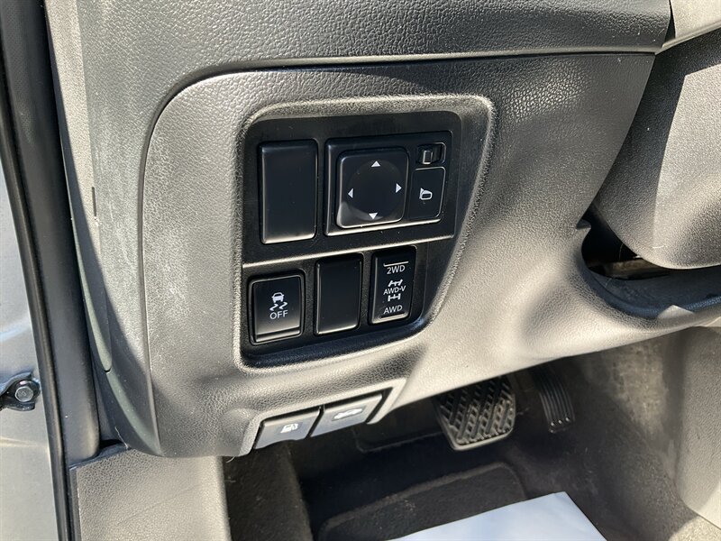 Used 2016 Nissan Juke S AWD/4WD image 25
