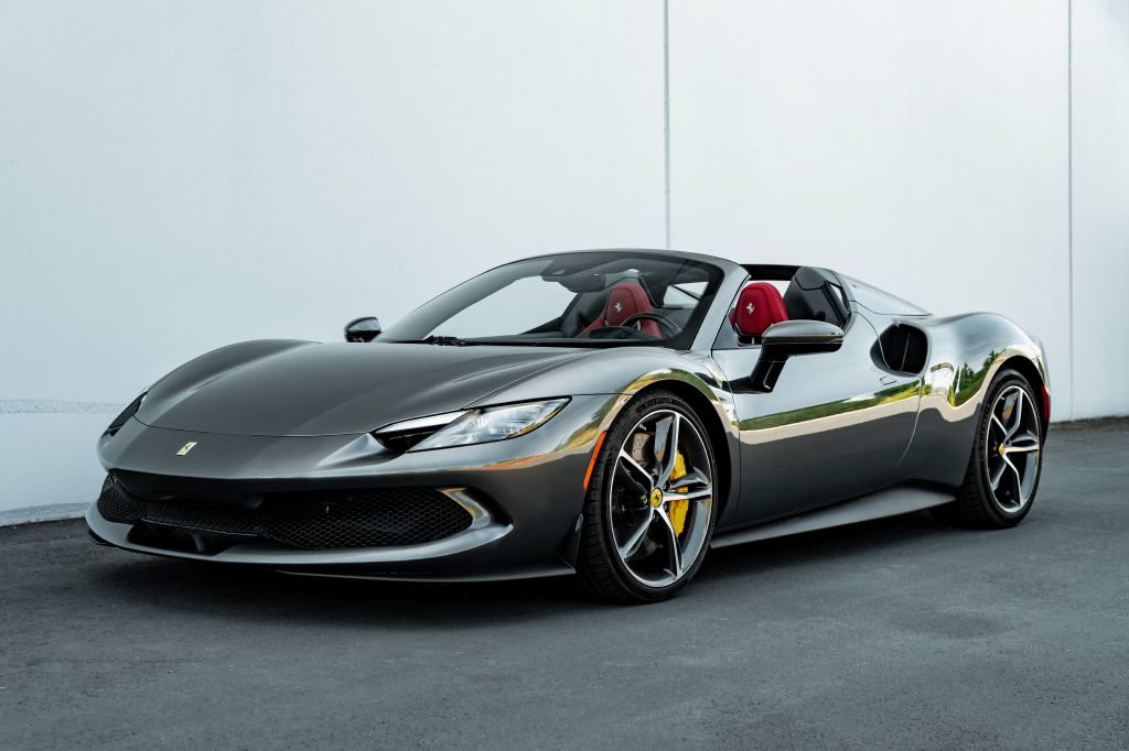 Used 2023 Ferrari 296 GTS RWD image 13