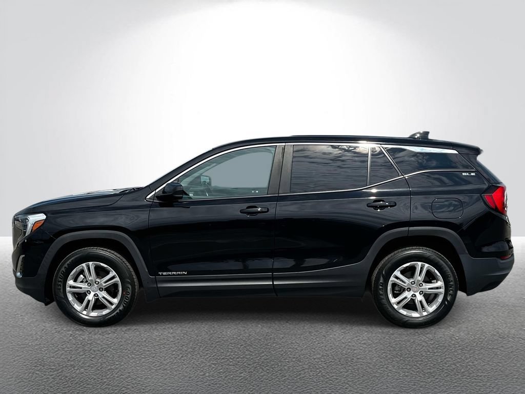Certified 2021 GMC Terrain SLE w/ LPO, Floor Liner Package AWD/4WD image 2