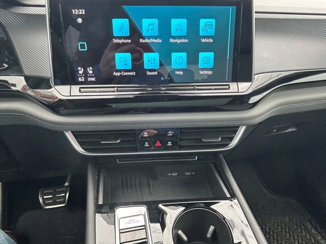 Used 2025 Volkswagen Atlas Cross Sport SEL R-Line AWD/4WD image 21