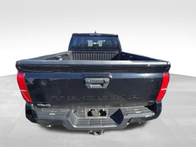 Used 2025 Toyota Tacoma SR5 image 4