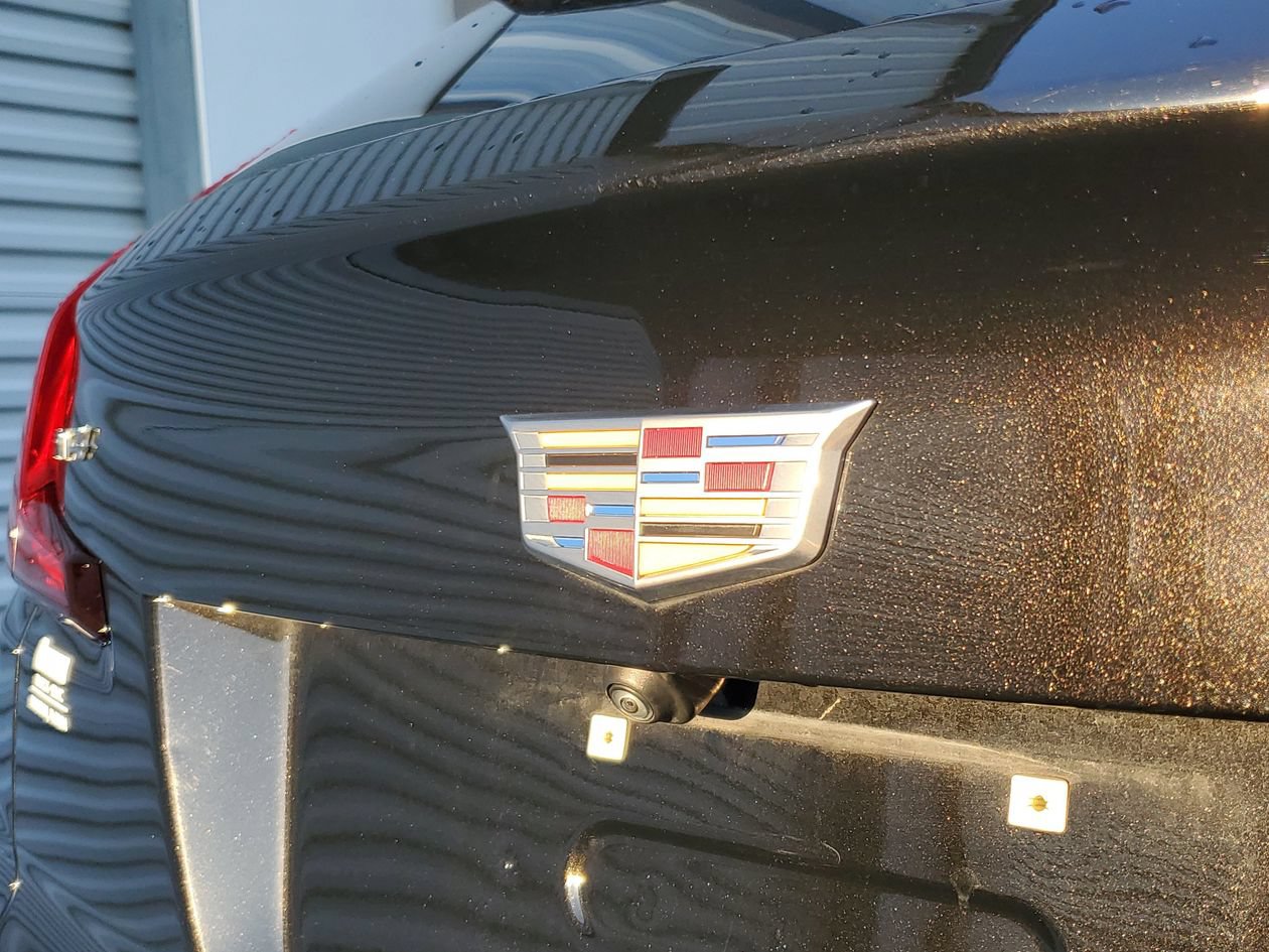 Used 2025 Cadillac XT4 Premium Luxury FWD image 6