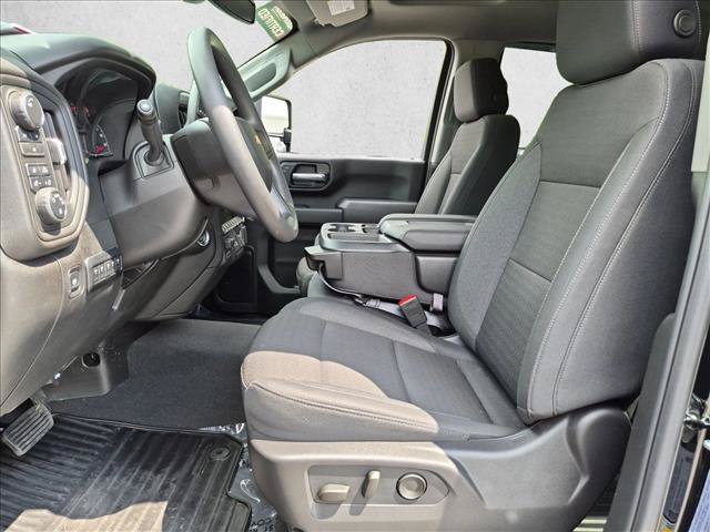 Used 2025 Chevrolet Silverado 2500 Custom w/ Custom Value Package AWD/4WD image 15