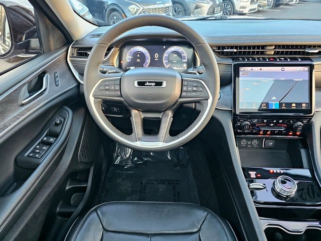 Used 2023 Jeep Grand Cherokee L Limited w/ Luxury Tech Group II image 32
