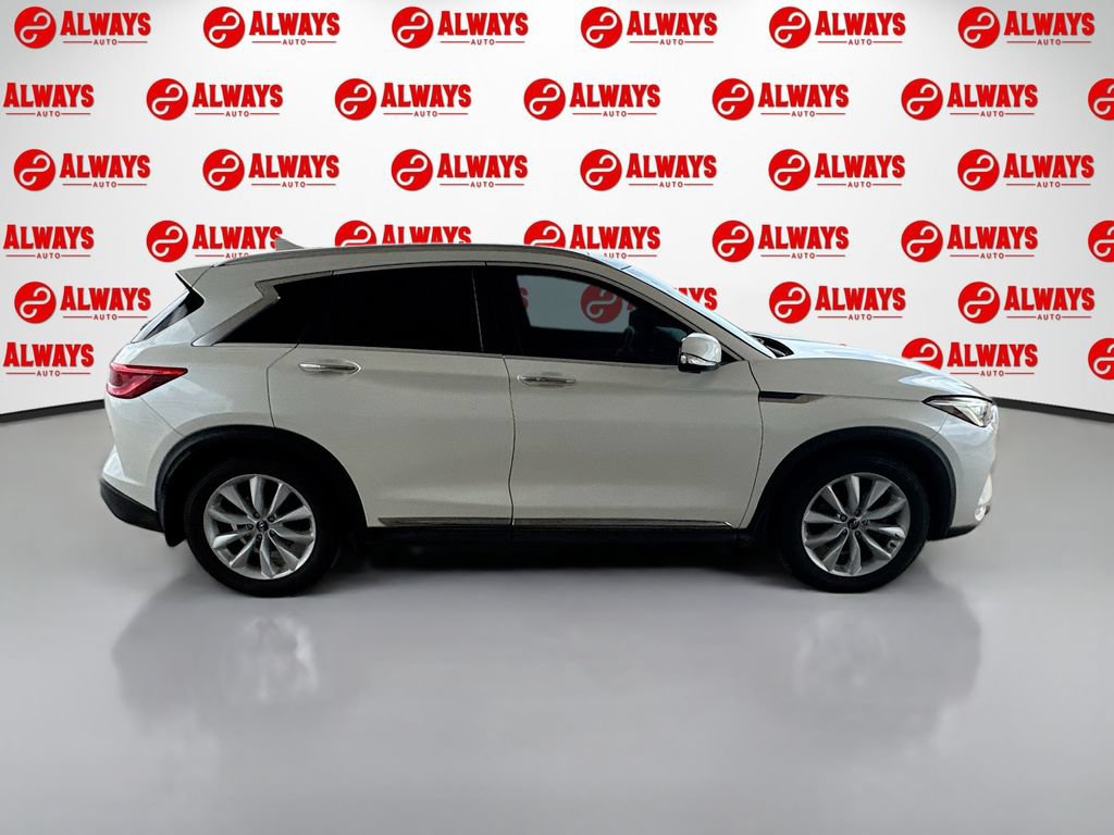 Used 2019 INFINITI QX50 Essential w/ Premium Heat Package FWD image 4