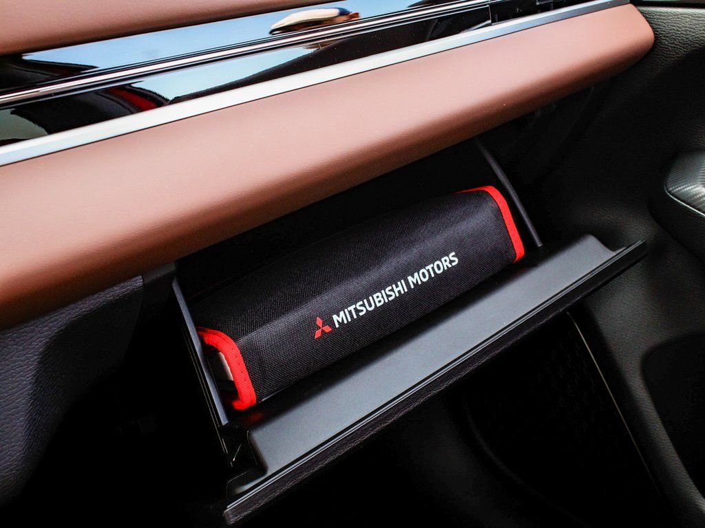 New 2025 Mitsubishi Outlander SEL image 19