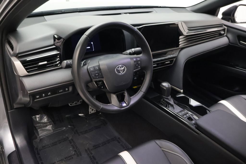 Certified 2025 Toyota Camry SE w/ Convenience Package image 15