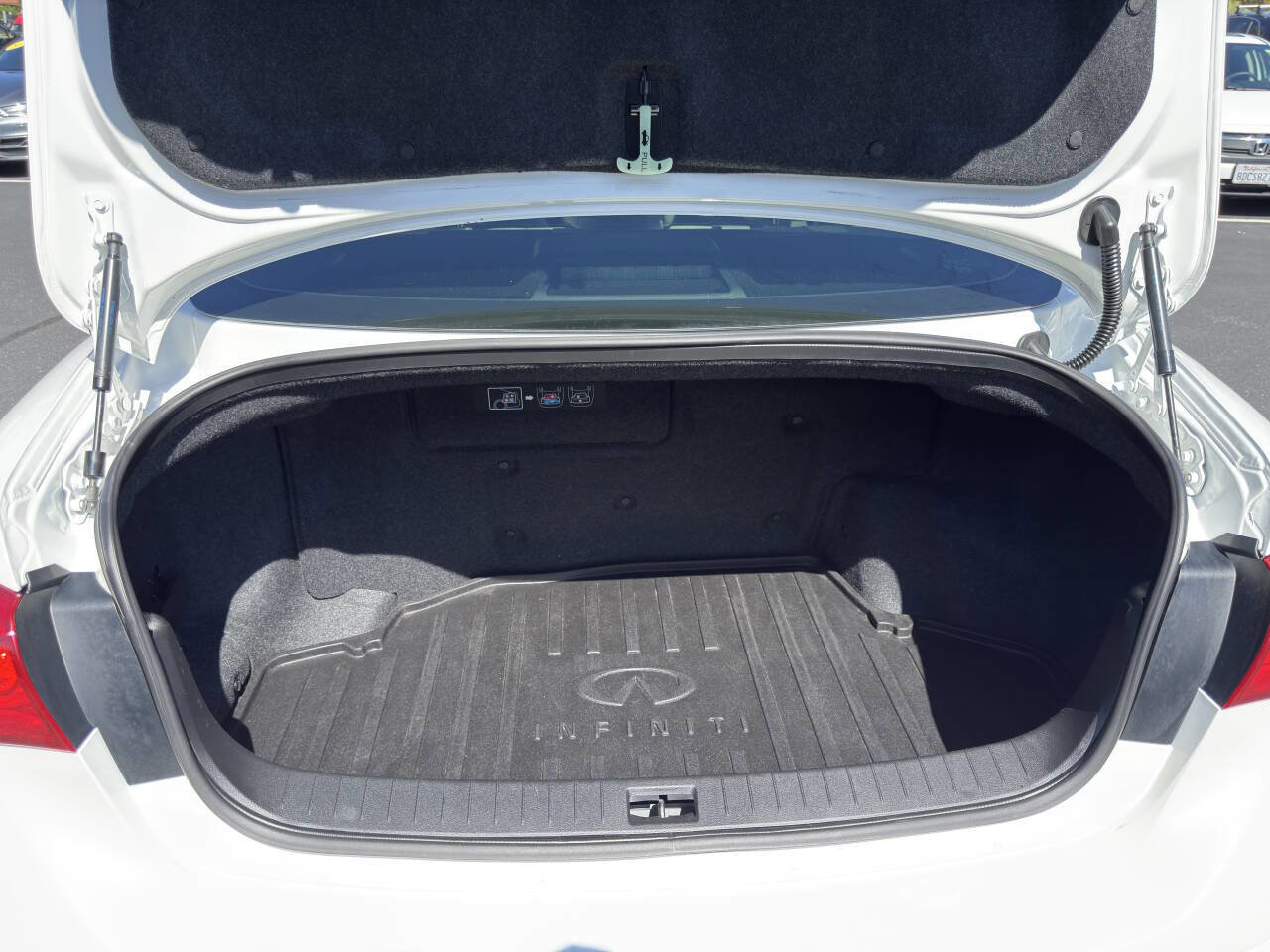 Used 2014 INFINITI Q50 Premium w/ Navigation Package RWD image 27