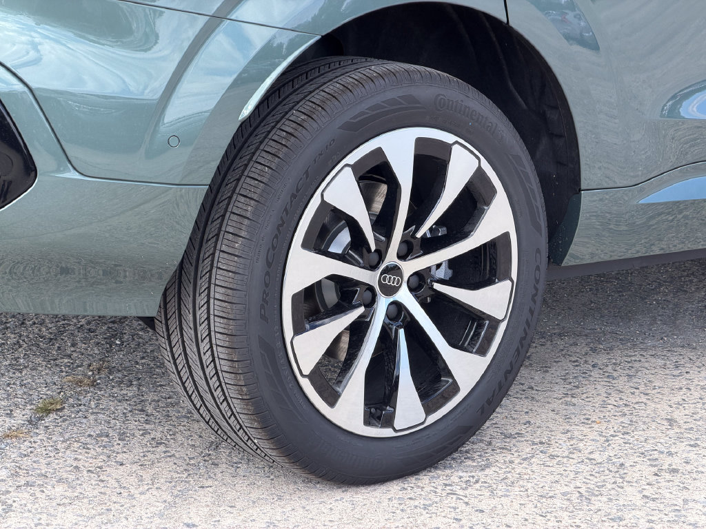 New 2026 Audi Q3 quattro 2.0T AWD/4WD image 9
