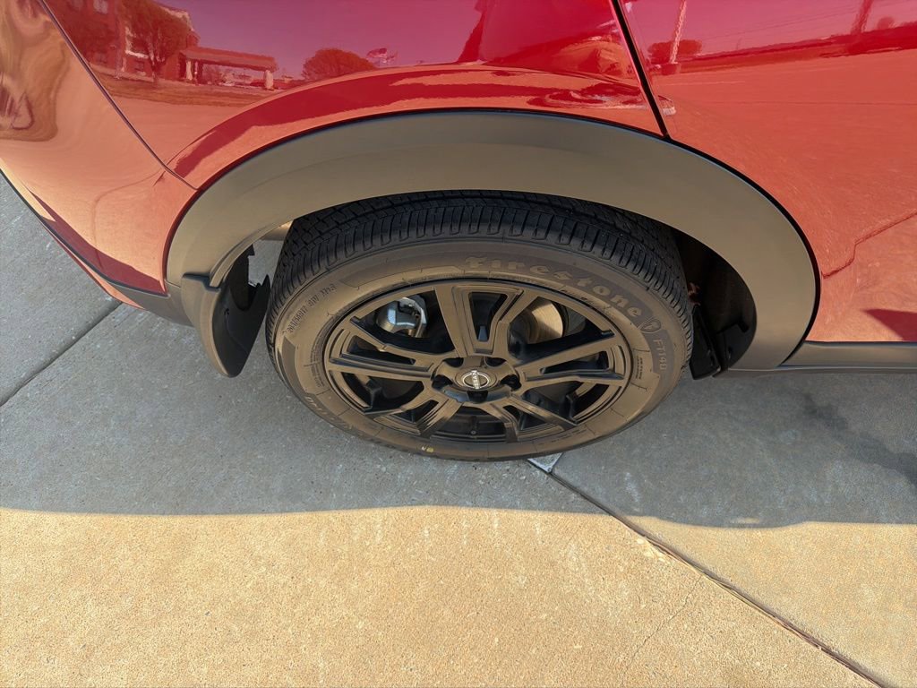 Used 2024 Nissan Kicks SR w/ SR Premium Package FWD image 30