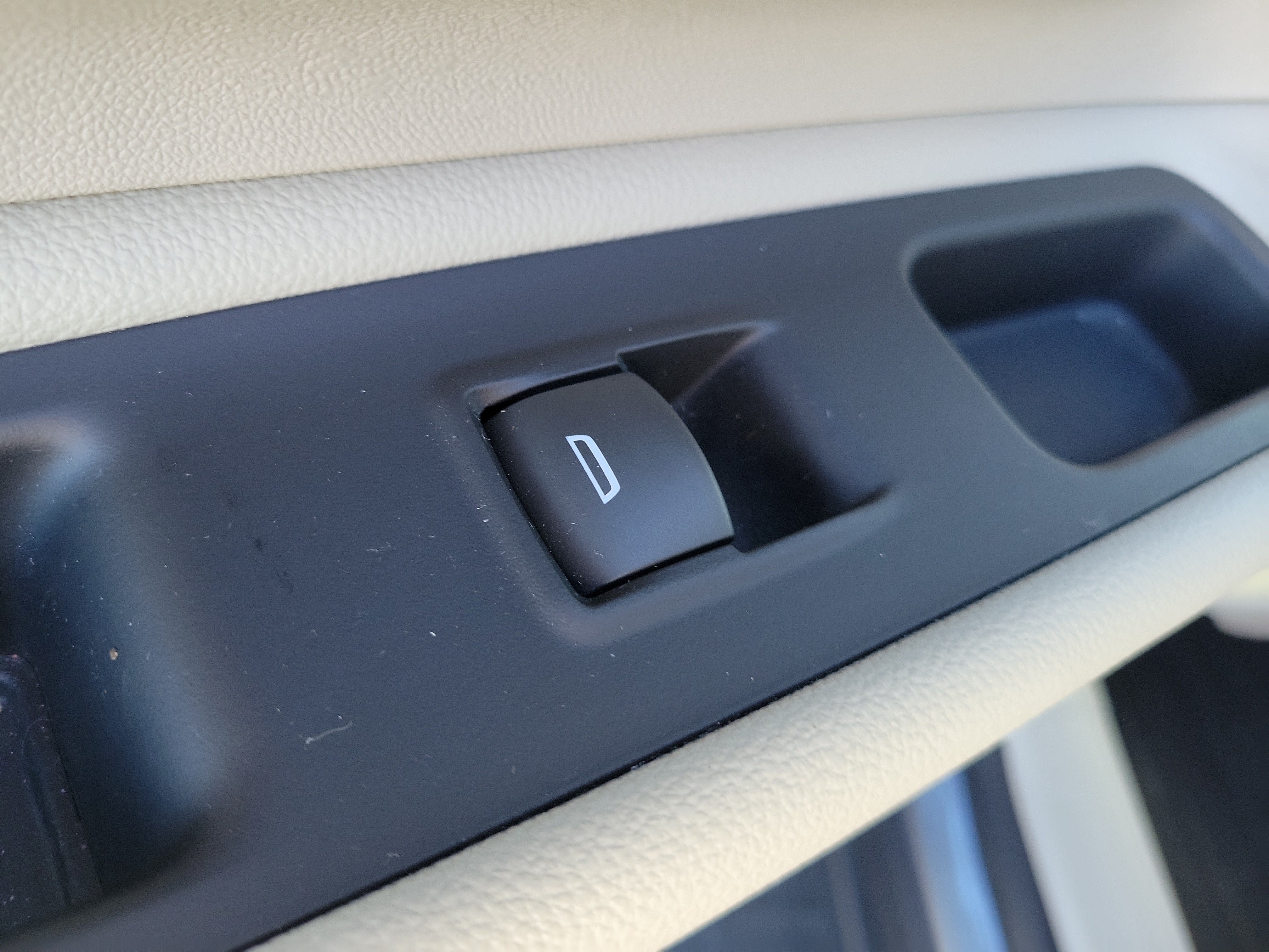 Used 2020 GMC Terrain Denali w/ Denali Premium Package FWD image 15