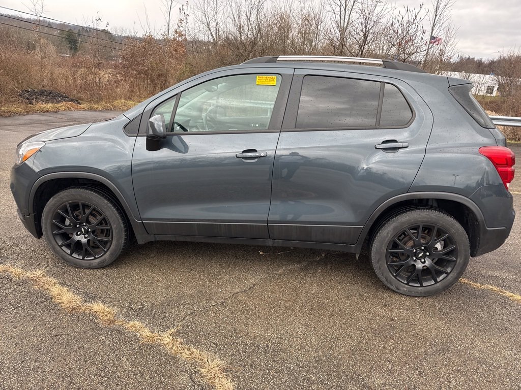 Used 2022 Chevrolet Trax LT w/ Driver Confidence Package image 6