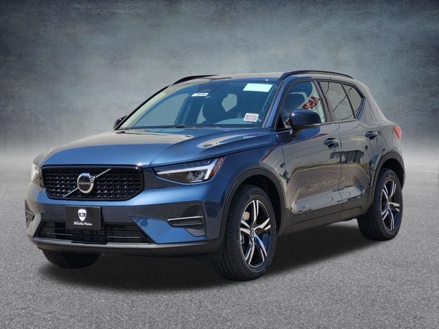 New 2026 Volvo XC40 B5 Core w/ Protection Package Premier AWD/4WD image 3