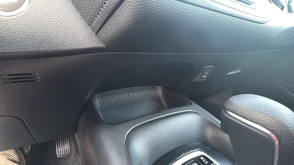 Used 2025 Toyota Corolla SE FWD image 23