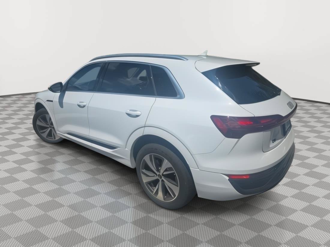 Used 2024 Audi Q8 e-tron Premium AWD/4WD image 4